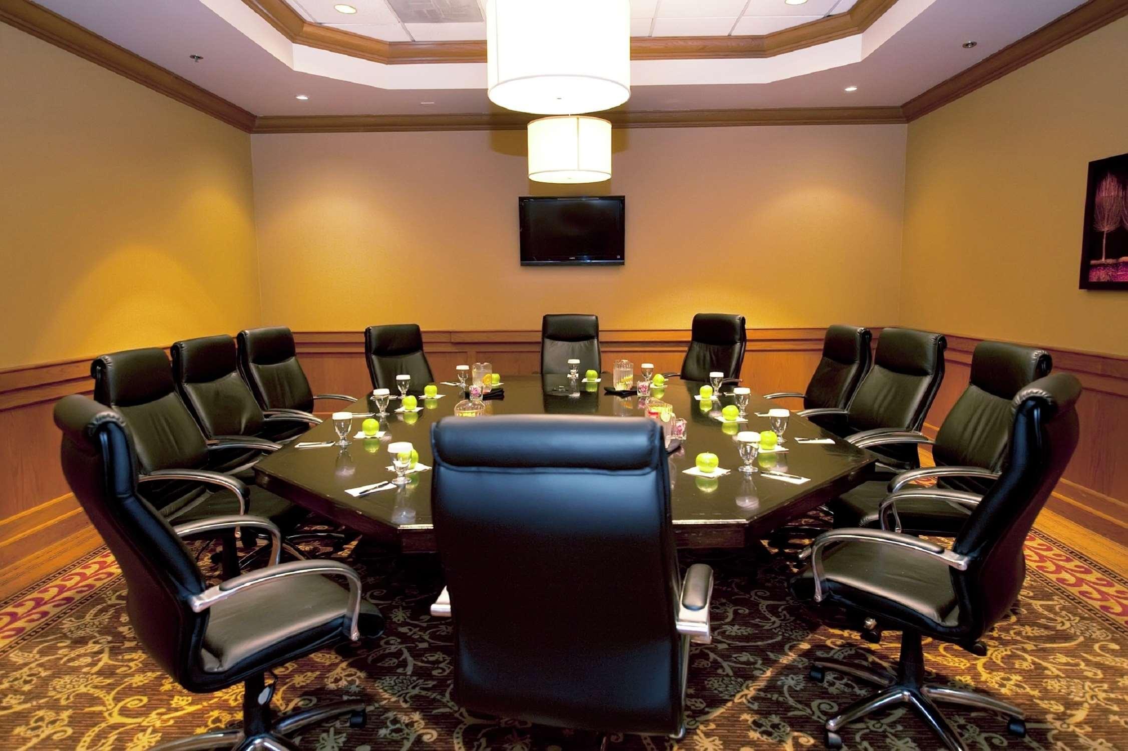 Doubletree By Hilton Modesto Hotell Exteriör bild