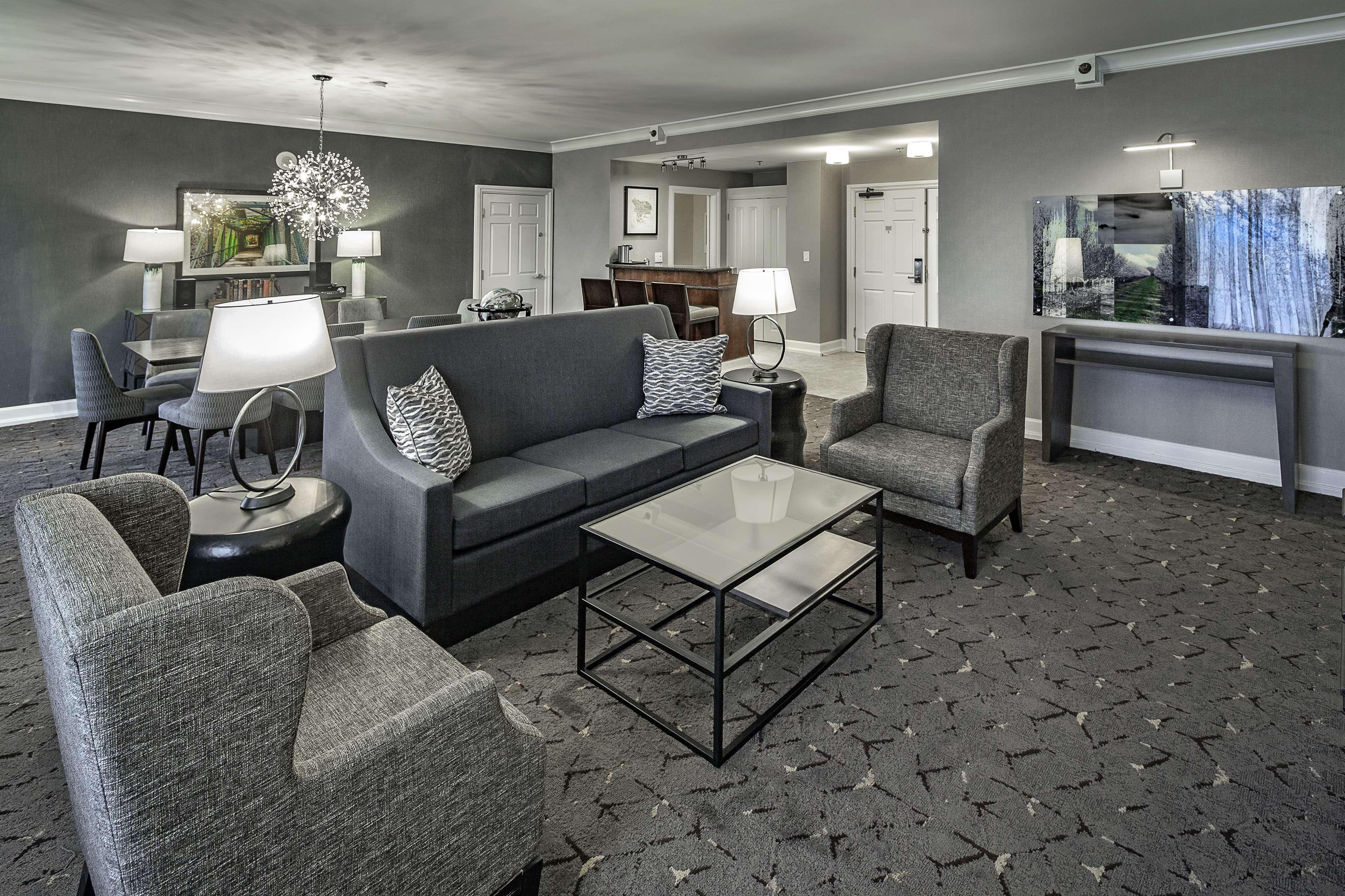 Doubletree By Hilton Modesto Hotell Exteriör bild