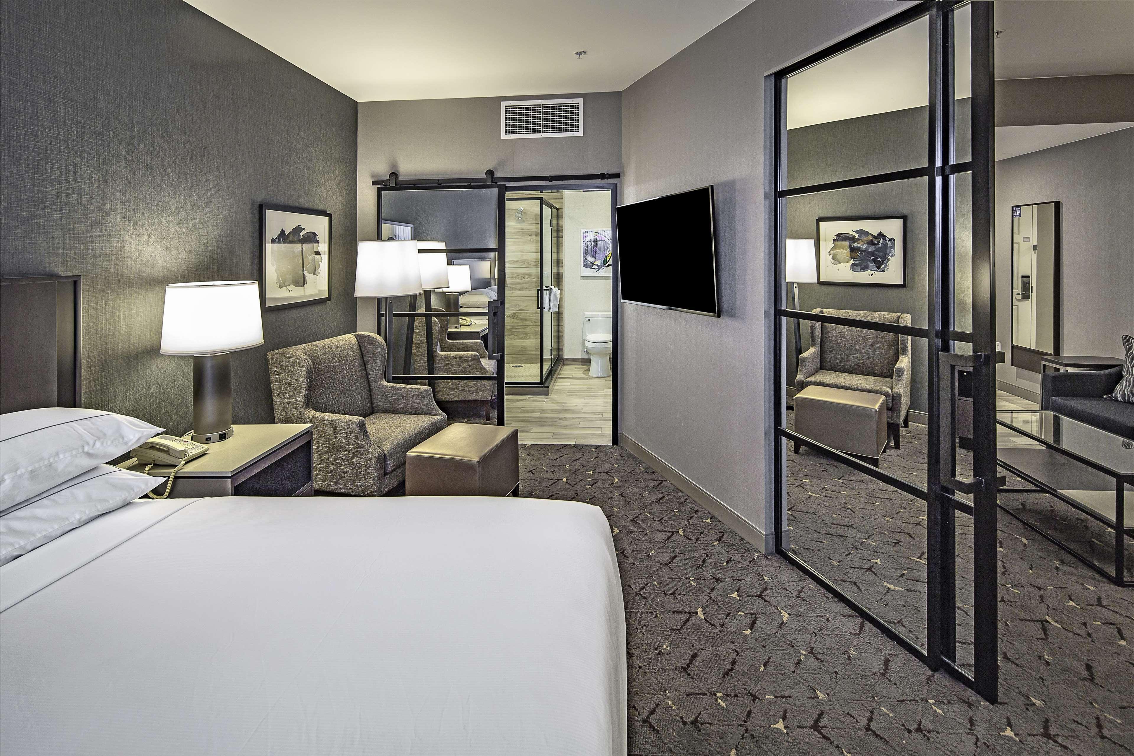Doubletree By Hilton Modesto Hotell Exteriör bild