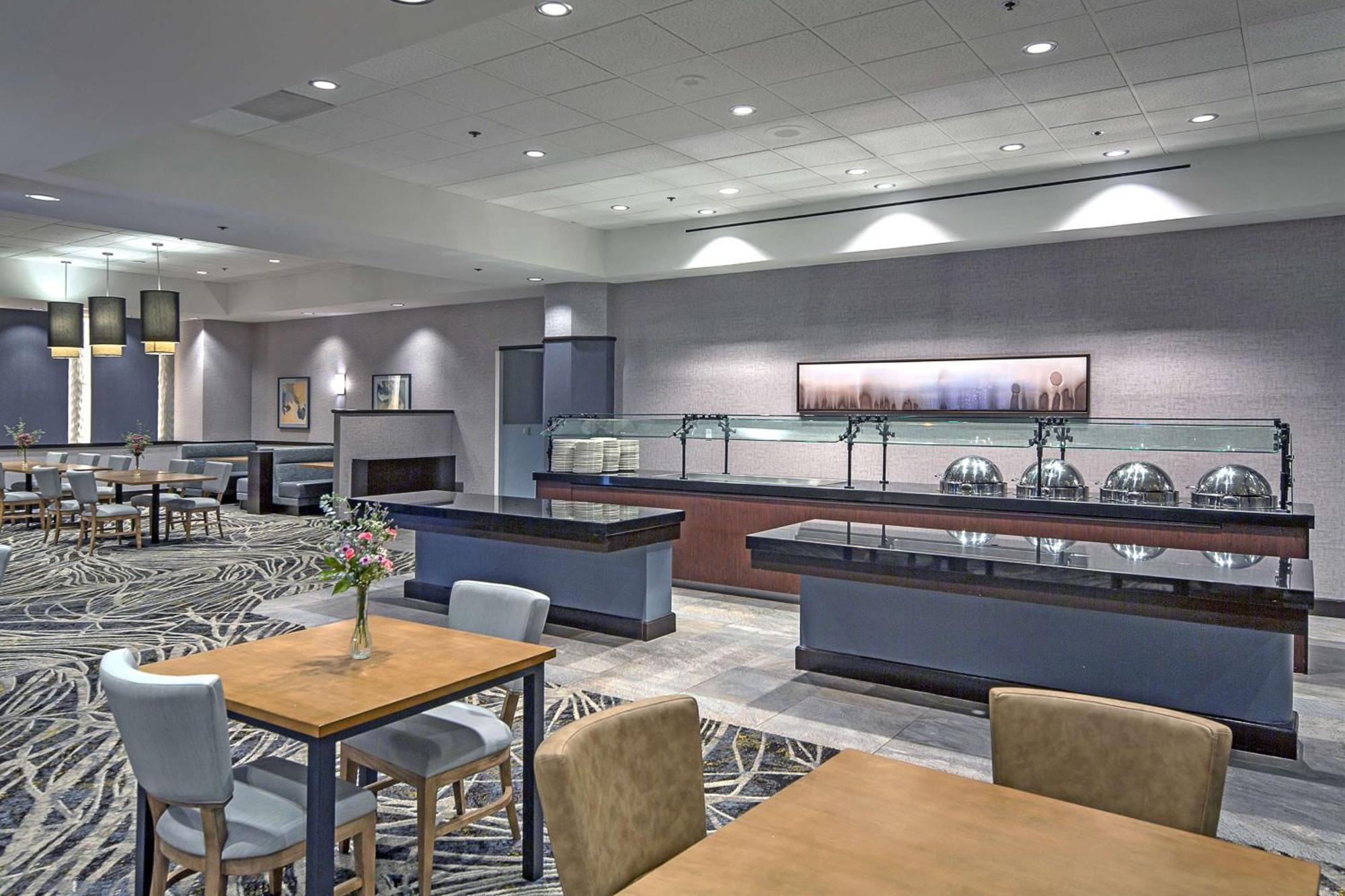 Doubletree By Hilton Modesto Hotell Exteriör bild