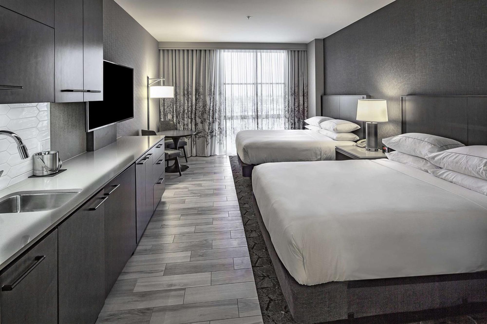 Doubletree By Hilton Modesto Hotell Exteriör bild